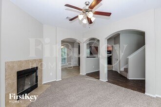 3313 Anysa Ln in Denton, TX - Foto de edificio - Building Photo