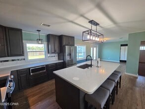 5253 Collins Dr in Panama City, FL - Building Photo - Building Photo