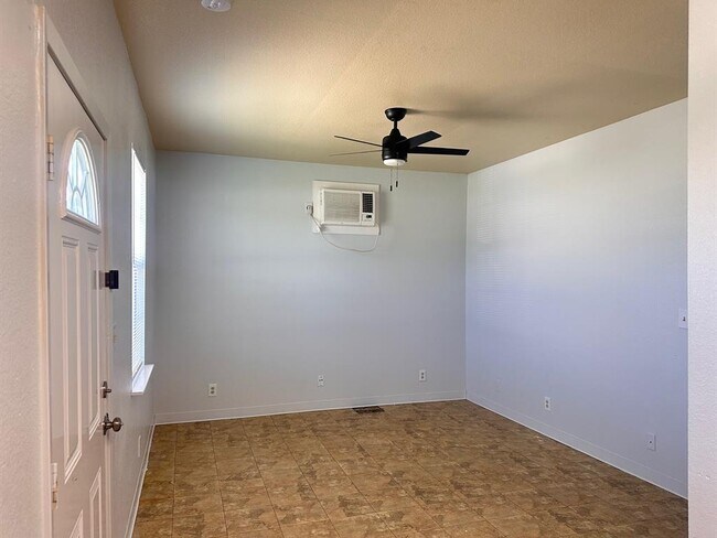 251 Zimmerman Ave in Bastrop, TX - Building Photo - Building Photo