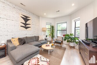 1336 W Bryn Mawr Ave, Unit 3F in Chicago, IL - Foto de edificio - Building Photo