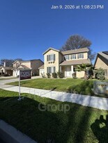 816 W Loyola Ave in Visalia, CA - Building Photo