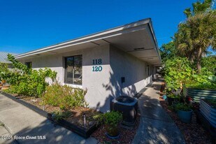 120 Madison Ave in Cape Canaveral, FL - Building Photo