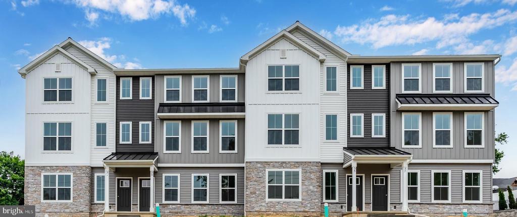 35 S 19th St in Camp Hill, PA - Building Photo