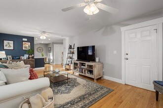 68 Wheatland St in Somerville, MA - Foto de edificio - Building Photo