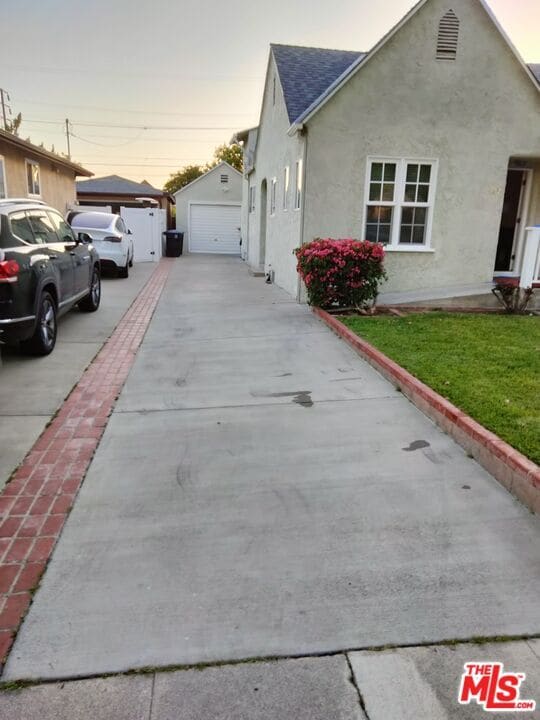 429 N Brighton St in Burbank, CA - Building Photo - Building Photo