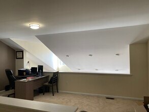 113 Riverwalk Way in Clifton, NJ - Building Photo - Building Photo