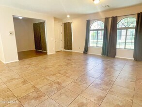 3507 S Falcon Dr in Gilbert, AZ - Building Photo - Building Photo