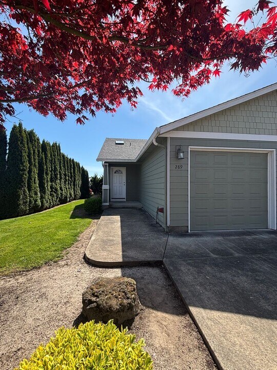 287 Gwinn Street E-Unit -289 in Monmouth, OR - Building Photo