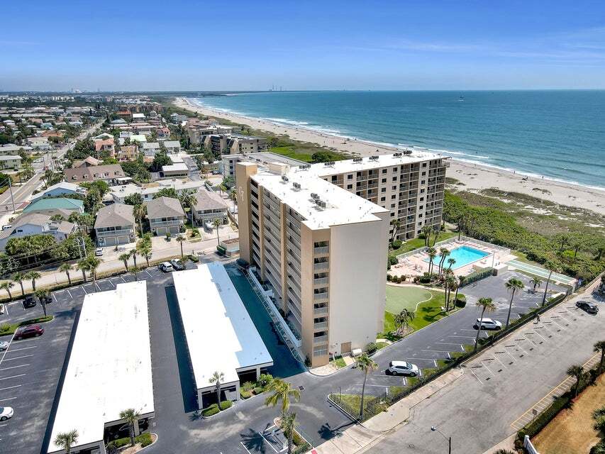 7520 Ridgewood Ave in Cape Canaveral, FL - Building Photo