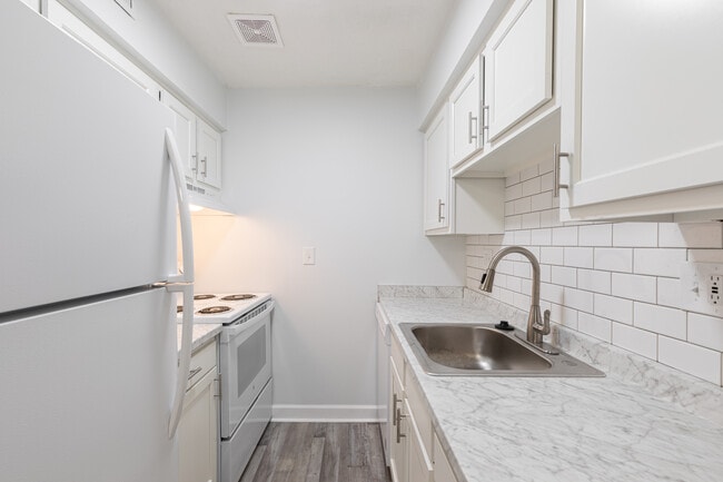 Valley Brook Apartments in Milford, OH - Foto de edificio - Interior Photo
