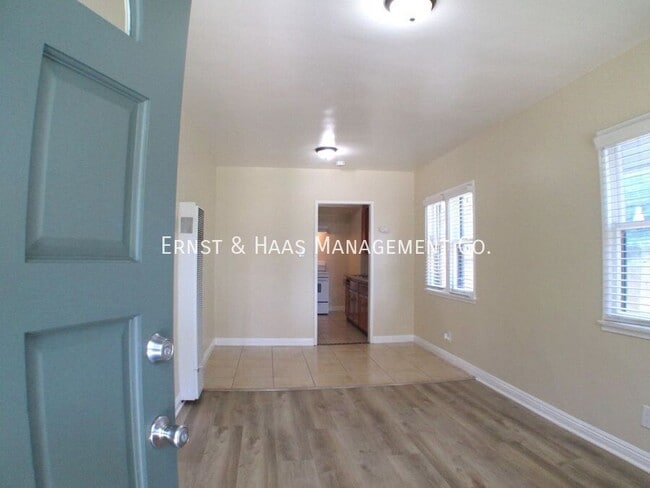935 E 5th St in Long Beach, CA - Building Photo - Building Photo