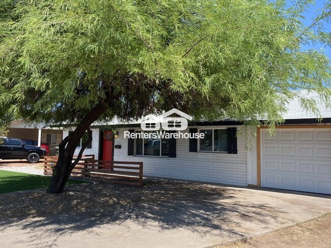 3027 N 21st St in Phoenix, AZ - Foto de edificio - Building Photo