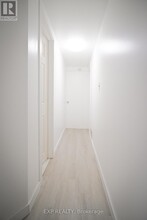 6156 Barker St in Niagara Falls, ON - Foto de edificio - Building Photo