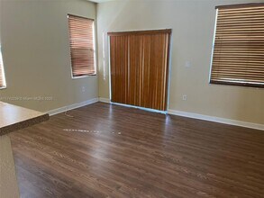 8854 W 35th Ave in Hialeah, FL - Building Photo - Building Photo