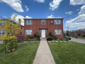 3918 E Gatewood Ln in Cincinnati, OH - Building Photo