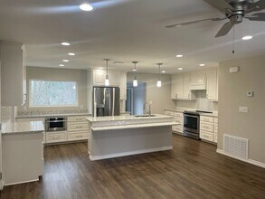 1409 N Blair St in Belton, TX - Building Photo - Building Photo