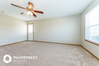 212 Palmer Ct in Pleasant Hill, MO - Building Photo - Building Photo