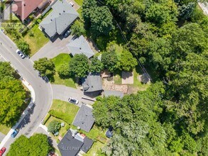 2209 Bel-Air Dr in Ottawa, ON - Building Photo - Building Photo