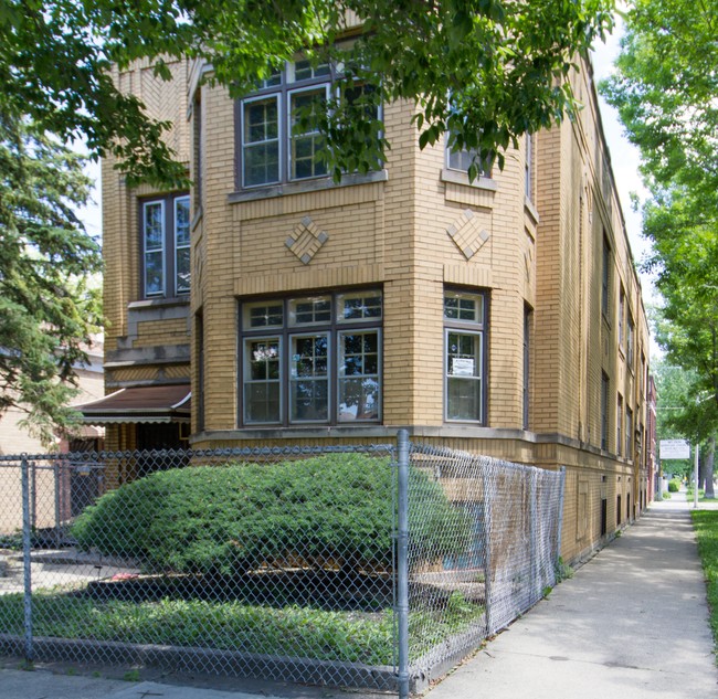 8359 S Aberdeen St in Chicago, IL - Building Photo - Building Photo