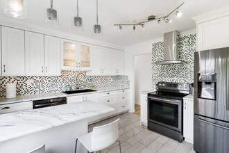 217 E 13th Ave in Vancouver, BC - Building Photo - Building Photo