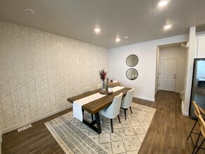 102 E Grant Ln in North Salt Lake, UT - Building Photo - Building Photo