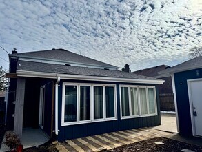 216 Burton Ave in Waukegan, IL - Building Photo - Building Photo