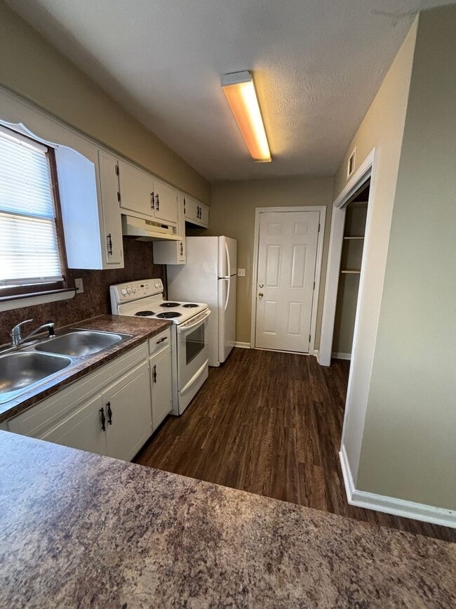 1247 Kings Mountain Ct in Columbus, GA - Building Photo - Building Photo