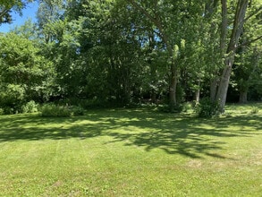 11317 E Shore Dr in Whitmore Lake, MI - Building Photo - Building Photo