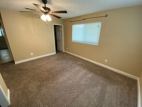 2818 E St Johns Pkwy in Visalia, CA - Building Photo - Building Photo