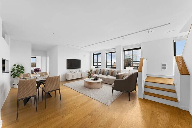 2 S End Ave, Unit PH04 in New York, NY - Foto de edificio - Building Photo