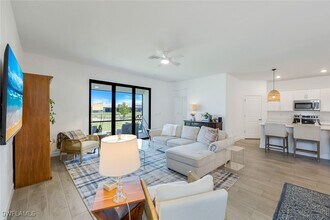 13842 Hunter Oak Dr in Ft. Myers, FL - Building Photo - Building Photo