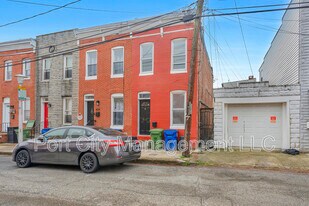 811 Mangold St in Baltimore, MD - Building Photo