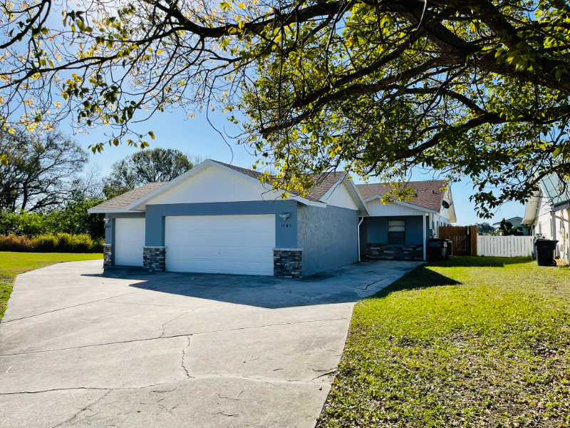 5645 Struthers Ct in Winter Haven, FL - Building Photo