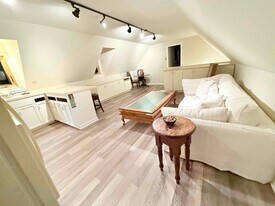 1550 Indian Valley Rd in Novato, CA - Building Photo