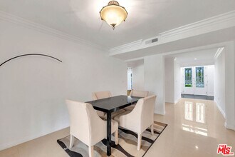 5890 Fairhaven Ave in Los Angeles, CA - Building Photo - Building Photo