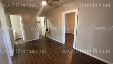 407 N Clayton Ave in Wichita, KS - Building Photo - Building Photo