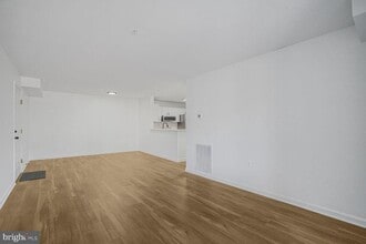 505 Garrison Woods Dr in Stafford, VA - Building Photo - Building Photo