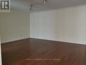 633-1633 Bay St. in Toronto, ON - Building Photo - Building Photo