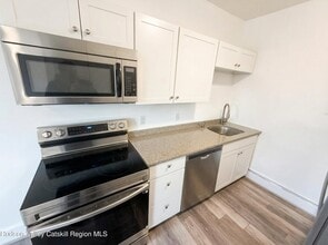 720 Warren St in Hudson, NY - Building Photo - Building Photo