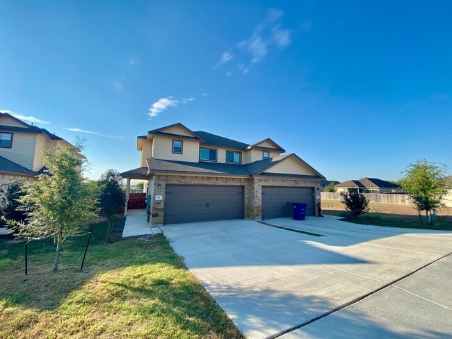 property at 117-119-119 Highland Vw