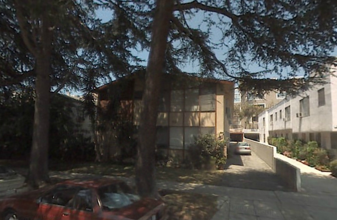 11813 Darlington Ave in Los Angeles, CA - Building Photo