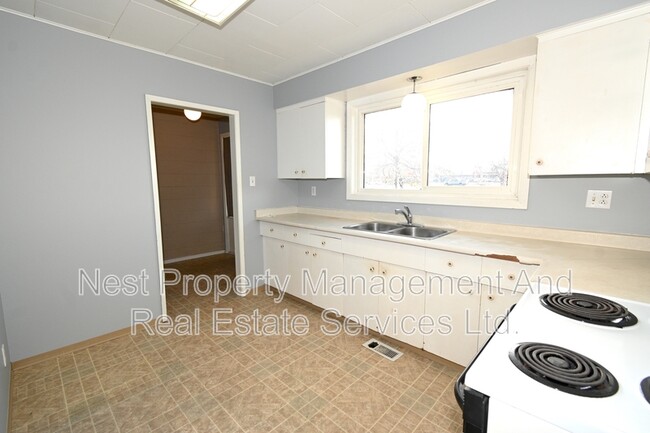 592 Central St E in Prince George, BC - Building Photo - Building Photo