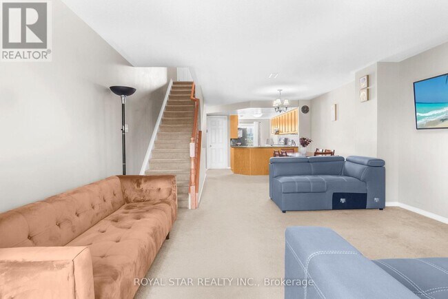 258 Meadowbreeze Dr in Ottawa, ON - Building Photo - Building Photo