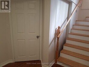 198 Roseheath Dr in Vaughan, ON - Building Photo - Building Photo