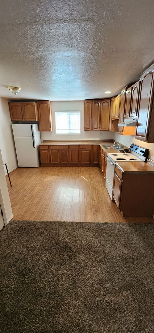 401 N Mumford St in Anchorage, AK - Building Photo - Building Photo