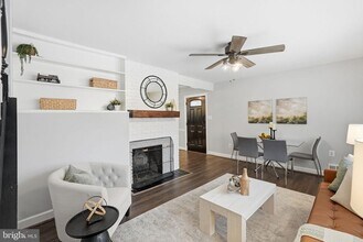 5716 Crawford Dr in Rockville, MD - Building Photo - Building Photo