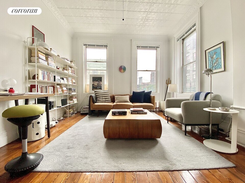 233 Wythe Ave in Brooklyn, NY - Building Photo