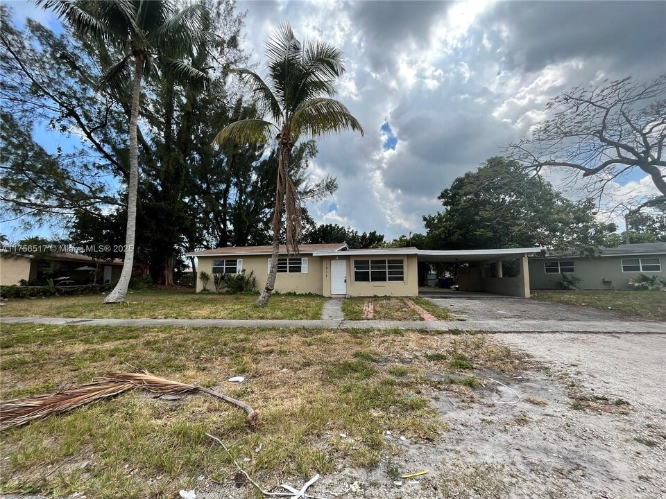 1212 NW 16th Ct in Fort Lauderdale, FL - Building Photo