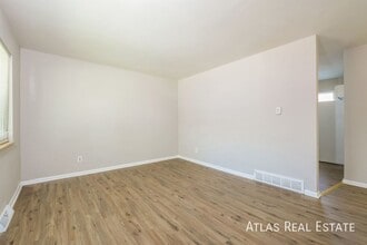 1447 W Byers Pl in Denver, CO - Foto de edificio - Building Photo