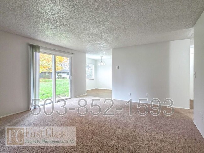 1334 NE 186th Ave in Portland, OR - Building Photo - Building Photo